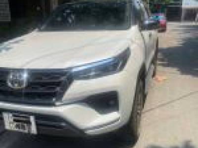 Toyota Fortuner 2.4G 4x2 MT - 2021