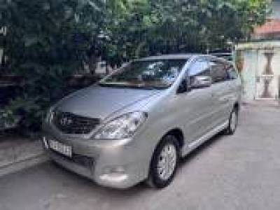 Toyota Innova V - 2008