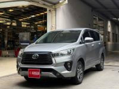 Toyota Innova E 2.0 MT - 2021