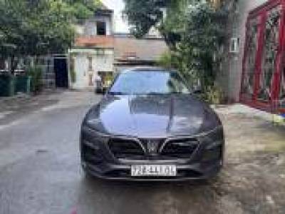 VinFast Lux A 2.0 Plus 2.0 AT - 2020