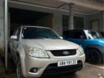 Ford Escape XLS 2.3L 4x2 AT - 2010