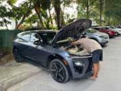 VinFast VF7 Plus AWD - 2024