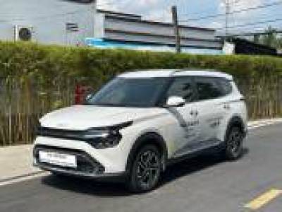 Kia Carens 1.5G Luxury - 2023