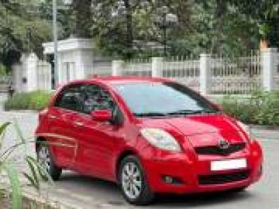 Toyota Yaris 1.5 AT - 2011