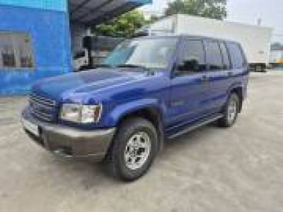 Isuzu Trooper SE - 2002