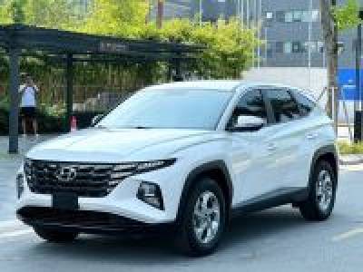Hyundai Tucson 2.0 AT Ti&ecirc;u chuẩn - 2023