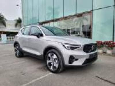 Volvo XC40 Ultra B5 AWD - 2025