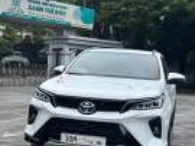 Toyota Fortuner Legender 2.4L 4x2 AT - 2022