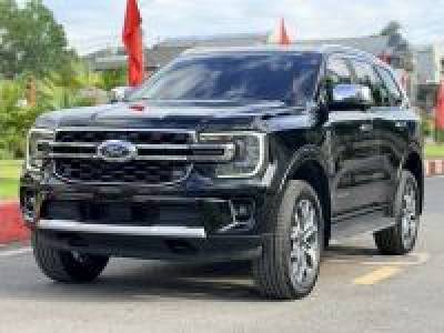 Ford Everest Titanium 2.0L 4x2 AT - 2024