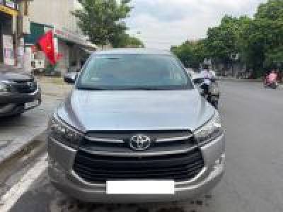 Toyota Innova 2.0E - 2018