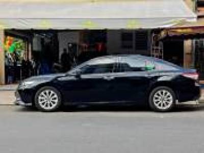 Toyota Camry 2.0G - 2020