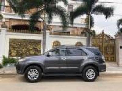 Toyota Fortuner 2.7V 4x2 AT - 2013