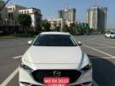 Mazda 3 1.5L Luxury - 2022