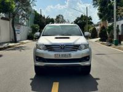Toyota Fortuner 2.5G - 2014
