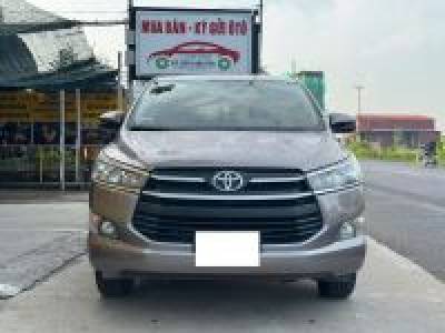 Toyota Innova 2.0E - 2020